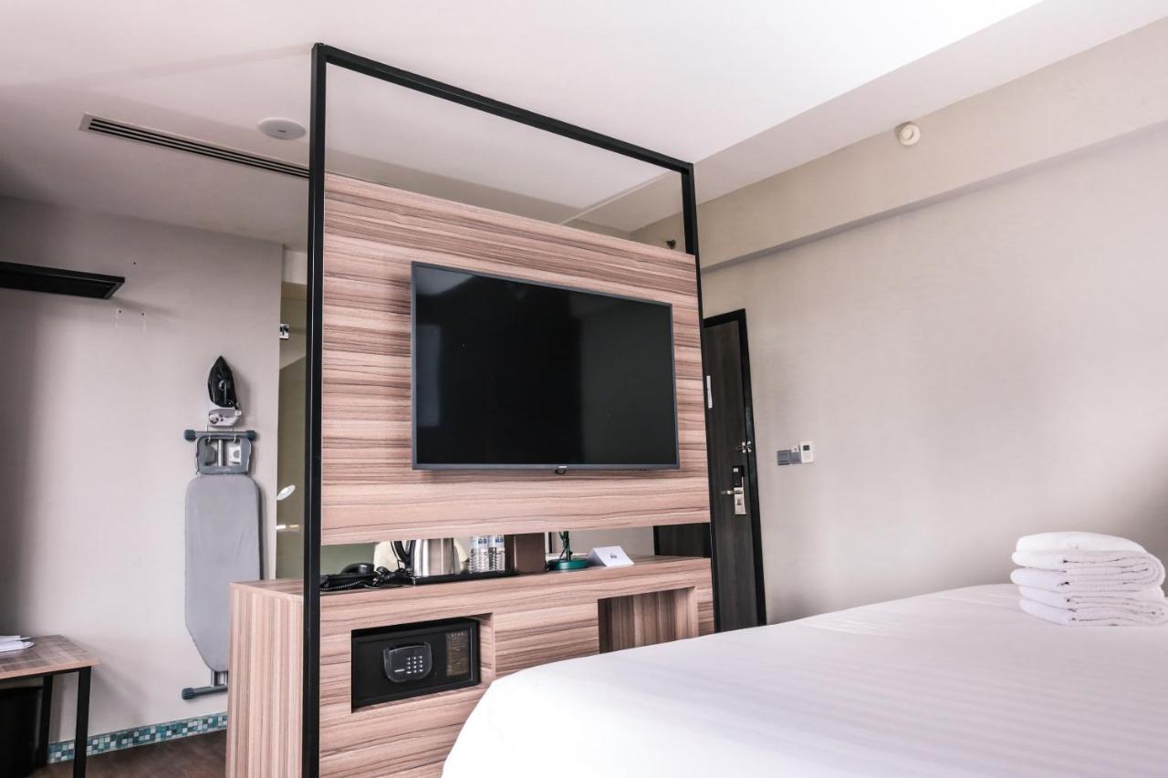 Days Hotel & Suites By Wyndham Kl - Chan Sow Lin Mrt Or Lrt Kuala Lumpur Eksteriør bilde