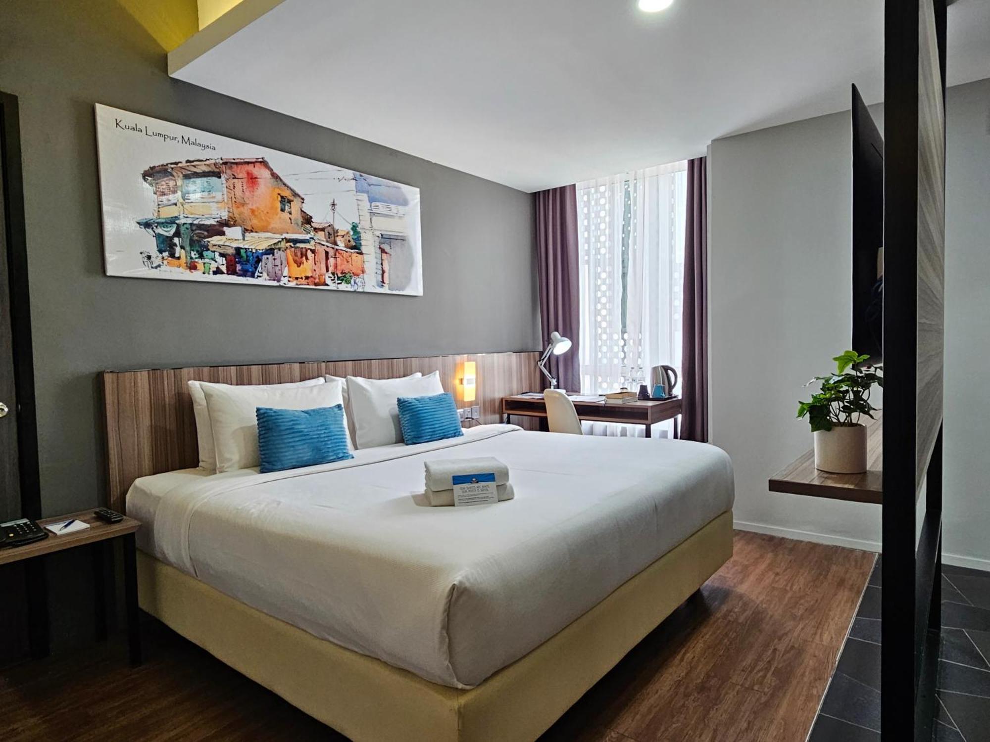 Days Hotel & Suites By Wyndham Kl - Chan Sow Lin Mrt Or Lrt Kuala Lumpur Eksteriør bilde